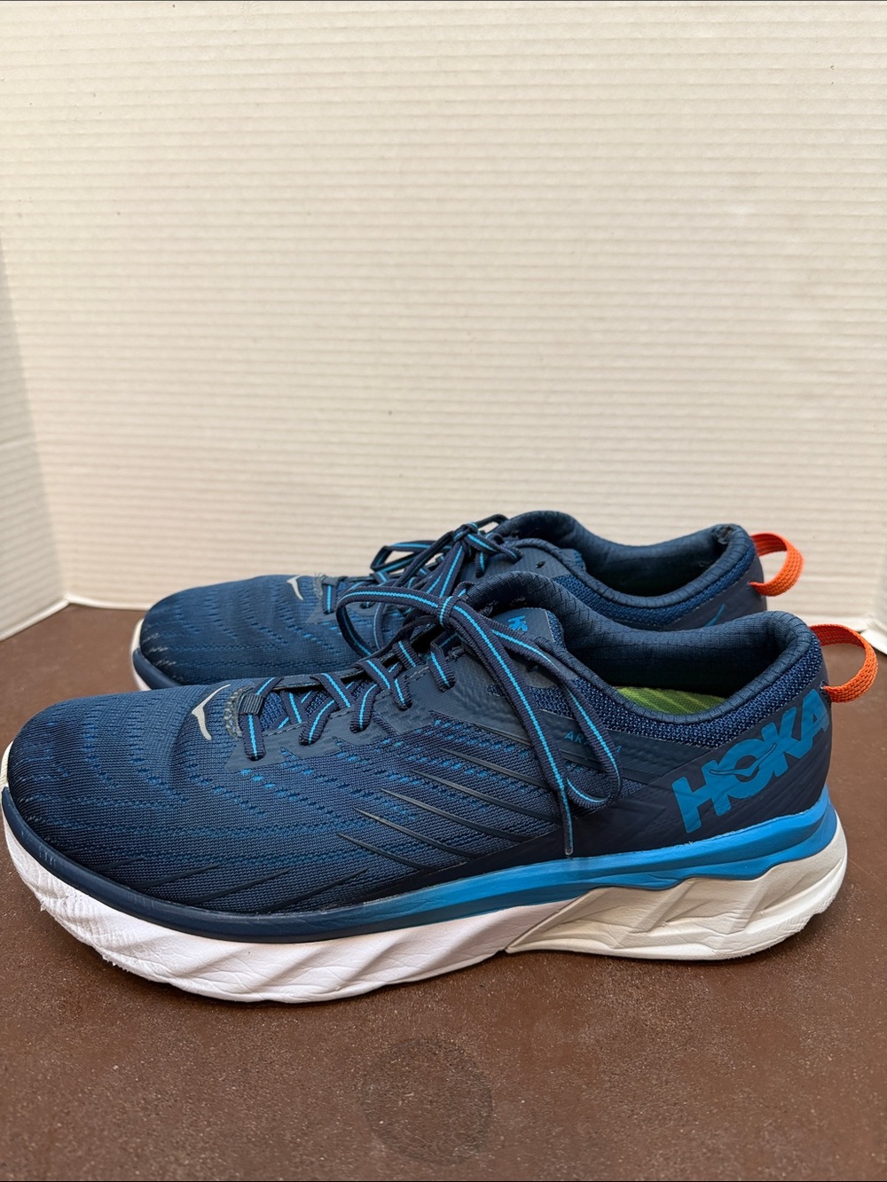 HOKA Men’s 10.5 Arahi 4 Navy Blue Road Running Shoes
